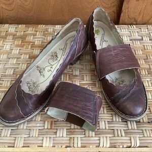 Woman’s shoes by “El NATURALISTA”